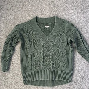 aerie Olive Green Cable Knit V‑Neck Sweater